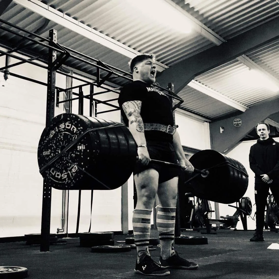 Coach Dan deadlifting 250kg at Unity 4 Performance gym in Oswestry – functional fitness and strength training with expert coaching